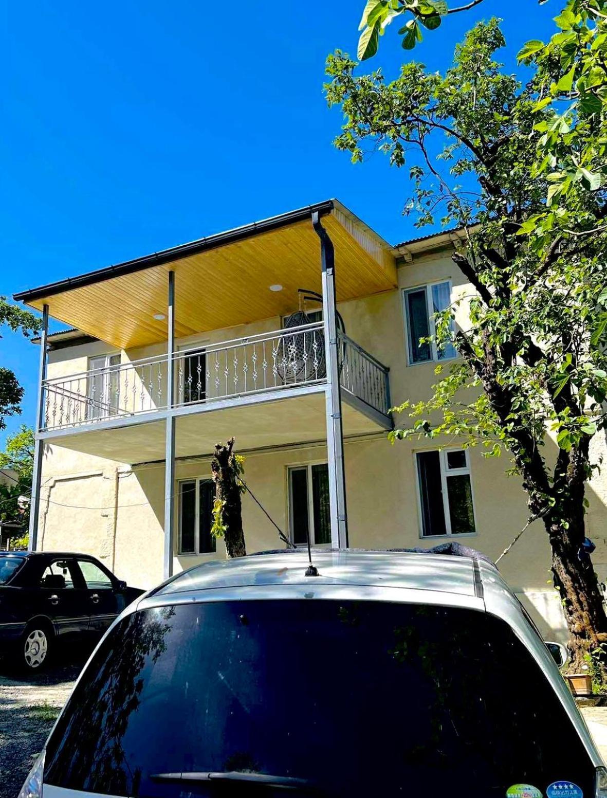 Butichi Guest House Chiatura Exterior foto